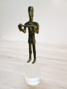 Bronzetto interpretato come fromboliere (Monte Arcosu, Uta).