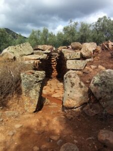 Tomba di Giganti Perda 'e Accuzzai - Villa San Pietro