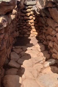 Perda 'e Accuzzai - dettaglio del lastricato